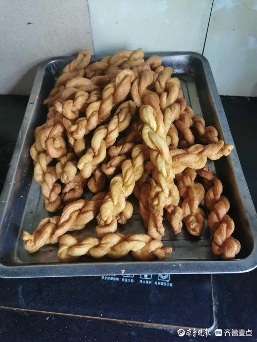 做麻花视频,轻松学会香脆可口的传统美食