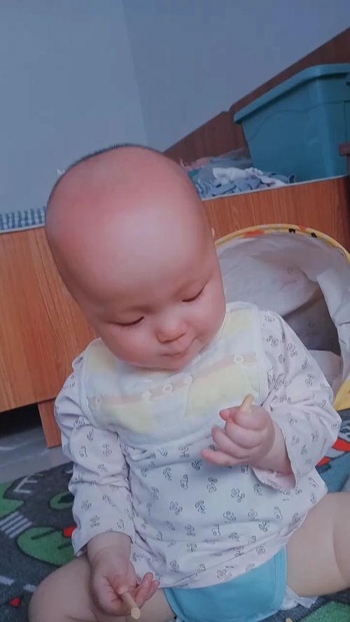 婴儿的视频,视频捕捉婴儿天真瞬间