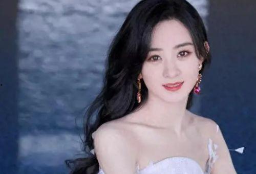 女明星吃瓜爆料,女明星揭秘幕后真相，吃瓜爆料引热议