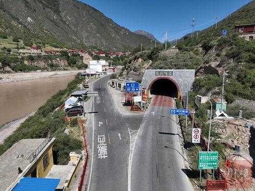 川藏公路视频,壮美风光与挑战并存的公路之旅