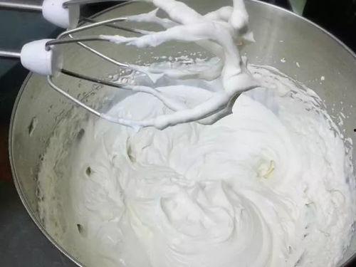 奶油制作视频,轻松掌握家庭自制香浓奶油技巧