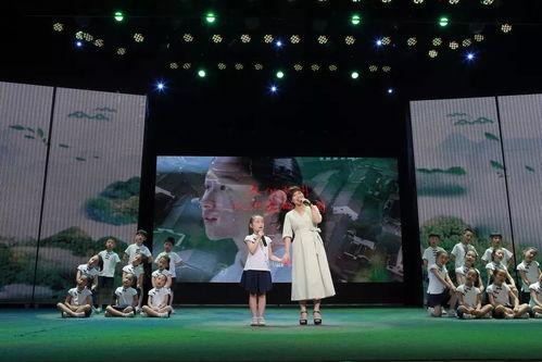 游子吟朗诵表演视频,乡愁与归途的深情演绎