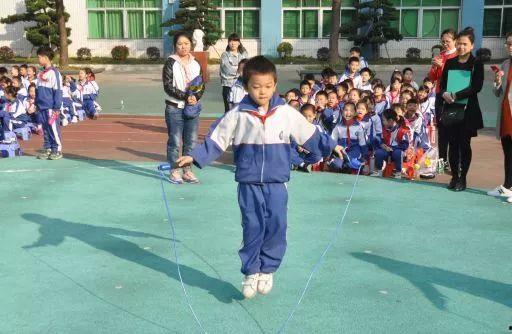 一分钟跳绳视频,速度与耐力的极限对决