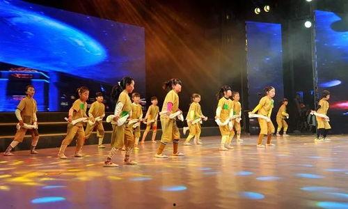 花儿朵朵开舞蹈视频,舞蹈视频中的青春活力与艺术魅力