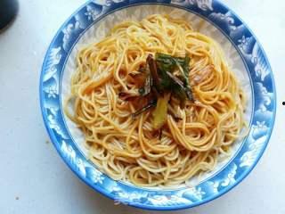 葱油拌面的做法视频,家常美味，一学就会的快手面食教程