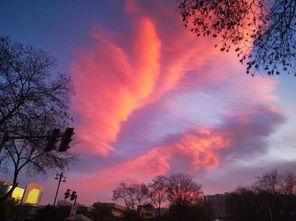 关于火烧云的视频,壮丽天象的视觉盛宴