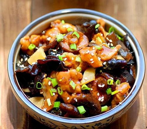 香菇滑鸡的做法视频,家常美味，营养丰富的经典菜肴制作教程
