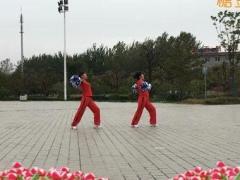 花球操舞蹈视频,青春飞扬——花球操舞蹈视频赏析