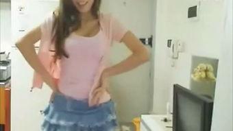 高清视频美女,探寻视频中的时尚女神